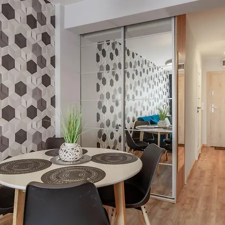 Horyzont Apartamenty-Perlowa Przystan- Zewnetrzny Basen, Parking, Sniadanie- 900M Od Plazy Zachodniej I Morza!!! Kolobrzeg Exterior photo